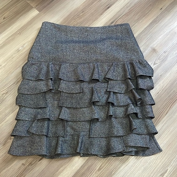 TALBOTS Wool blend Ruffled Tiered Pencil Skirt Gray Size 14 Textured Career - Picture 6 of 10